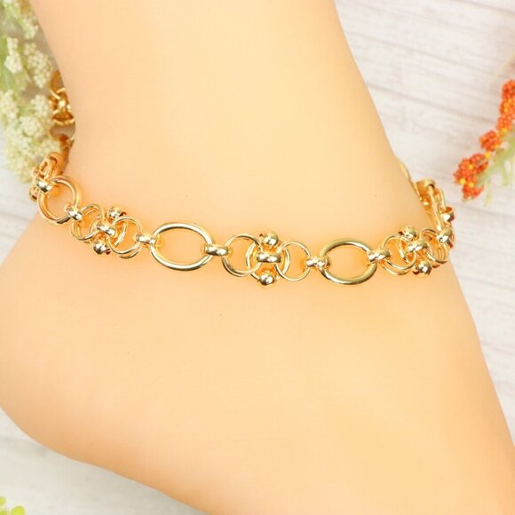 "Handmade Anklet – Elegant & Delicate Jewelry for Women | UNVRC1616 - Picture 4 of 10